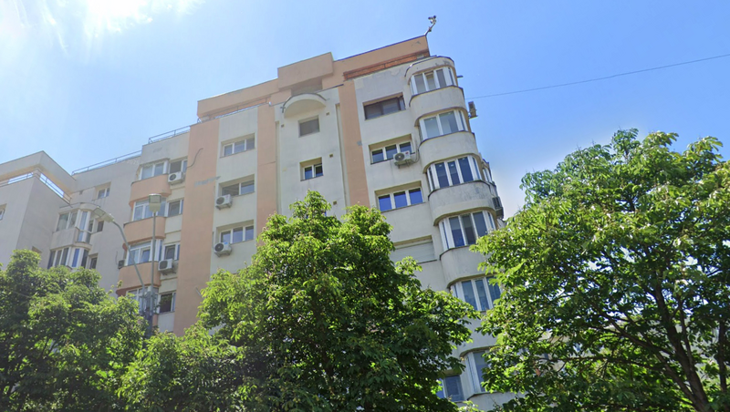 Vatra Luminoasa x Mihai Bravu x Piata Muncii, 7 min. metrou Muncii.